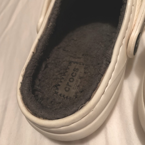 Kids’ Classic Lined Clog White Fuzzy Crocs Size C13 - Picture 2 of 9